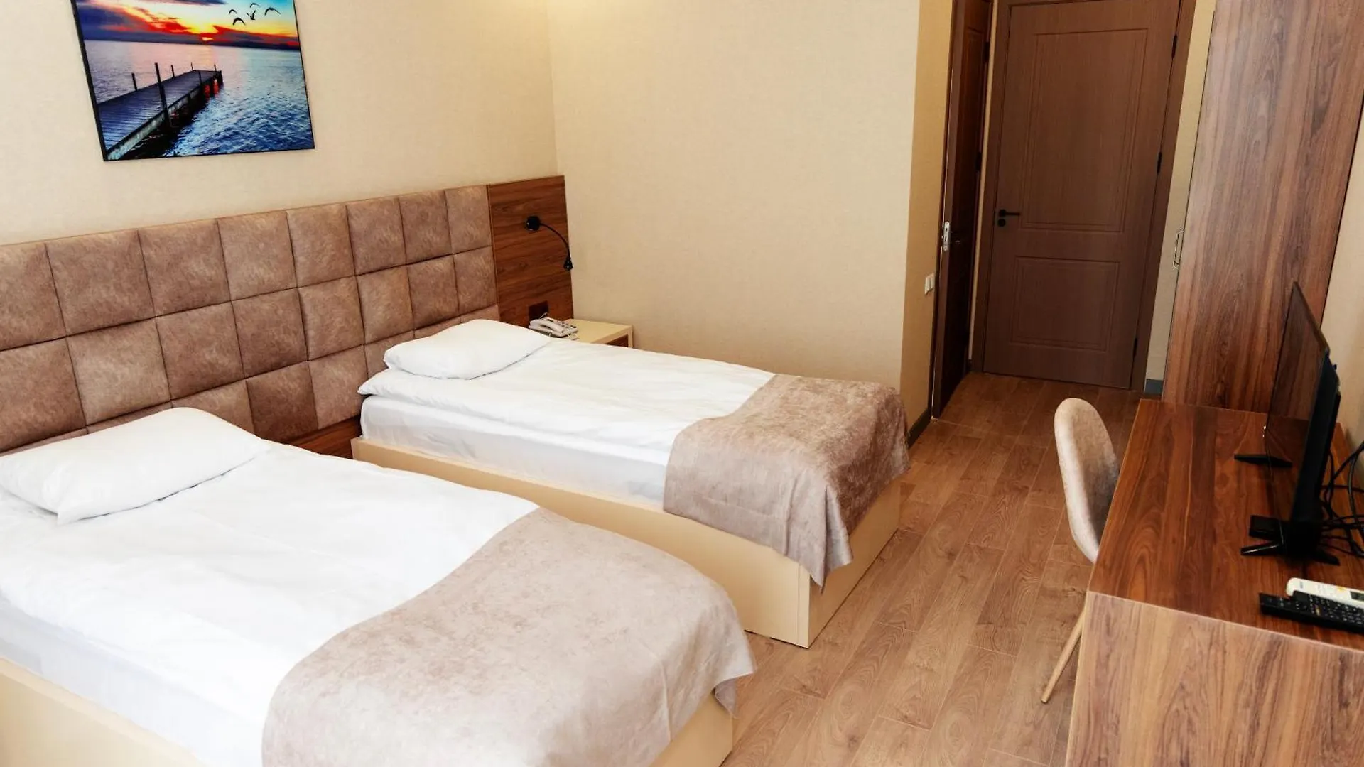 Aniko Hotel Batumi 0*,